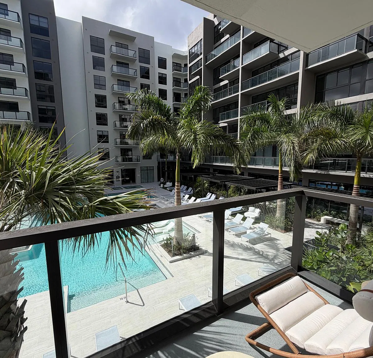 1 bed, 615 sqft, $2,499 — Photo 4