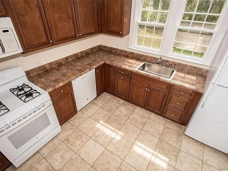 227 N Main St #1 — Photo 15