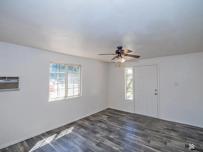 251 S 17th Ave #C — Photo 4