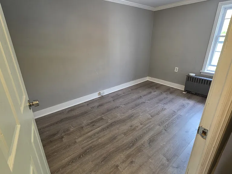 1039 Muhlenberg St — Photo 9
