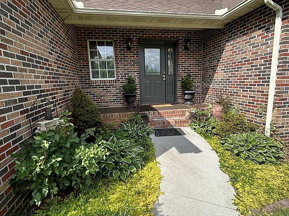2nd image of 564 Hallmark Ln