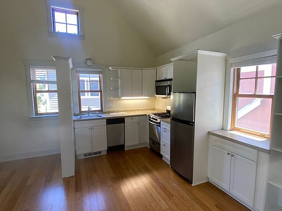 5th image of 1761 Johnson Ave