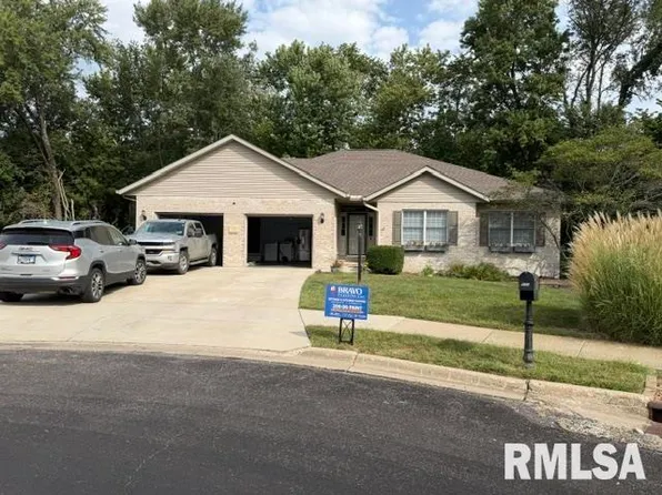 500 Fox Den Cv, Peoria, IL 61607