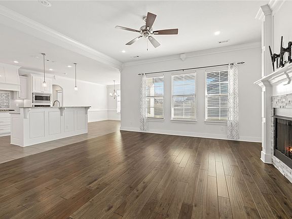 2nd image of 1210 Stoneybrook Ln