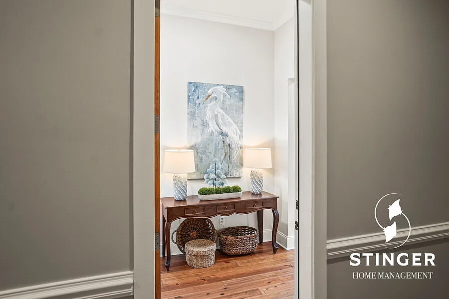 Full Furnished Luxury 3 Bedroom / 2.5 Bathroom Condo on Bay St — Photo 4