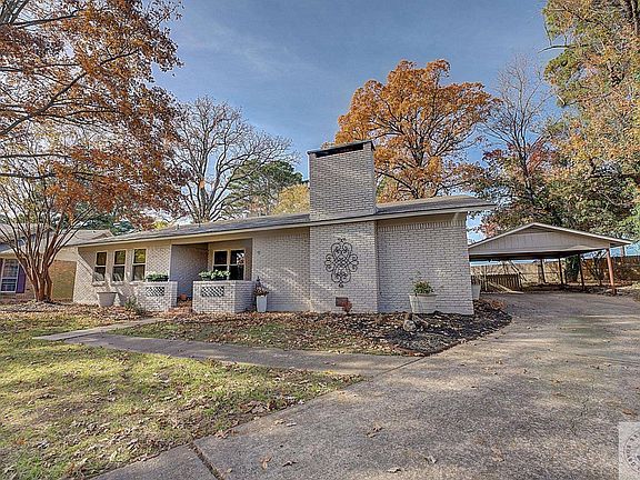 2nd image of 9 Woodcliff Dr
