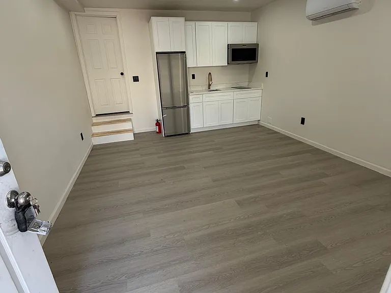 3720 Westfield Ave #4 — Photo 2