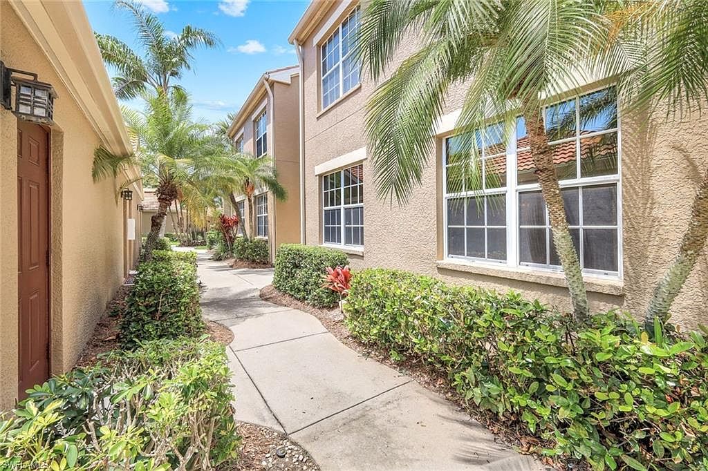 20101 Seagrove St UNIT 702