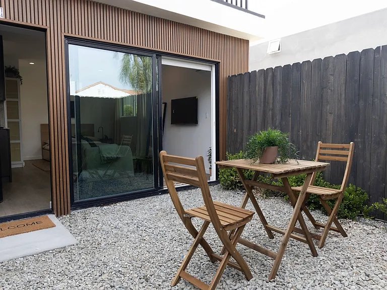 623 N Mariposa Ave #1/4 — Photo 16