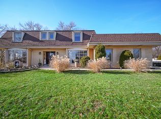 9330 S 86th Ct, Hickory Hills, IL