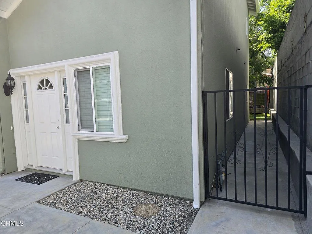 3 bed, 2.5 bath, 1400 sqft, $3,900 — Photo 4