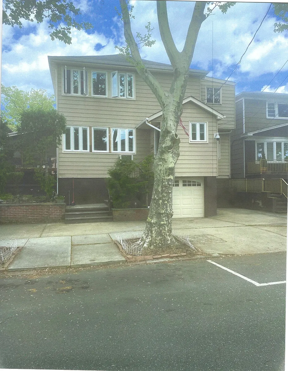 Building Photo - 95 W 49th St #2