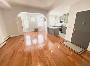 9-02 27th Ave #1R, Astoria, NY 11102