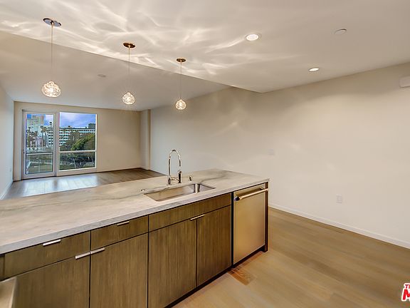 4th image of 1705 Ocean Ave Unit 405