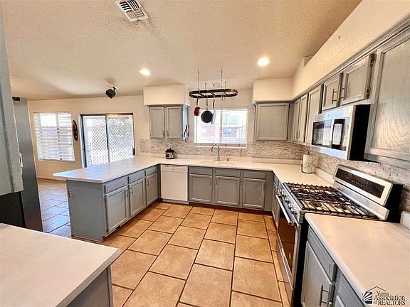 2nd image of 3868 W 21st Pl