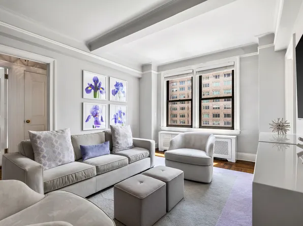 179 East 79th Street 9C image 3 of 11