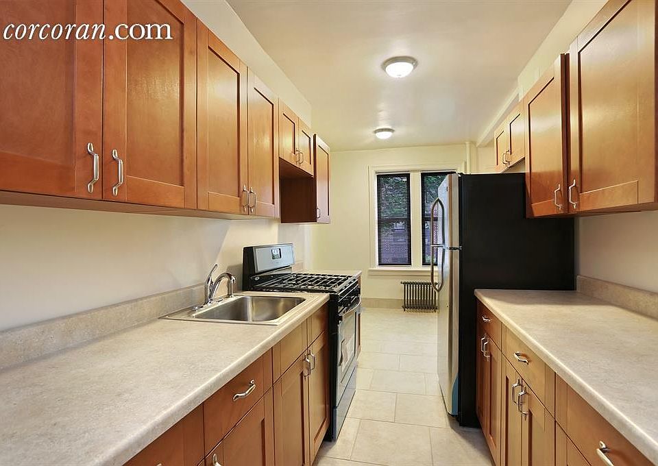 1st image of 555 Ovington Ave APT 36C