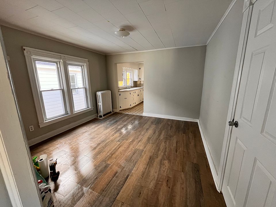 1st image of 108 Byard St #2