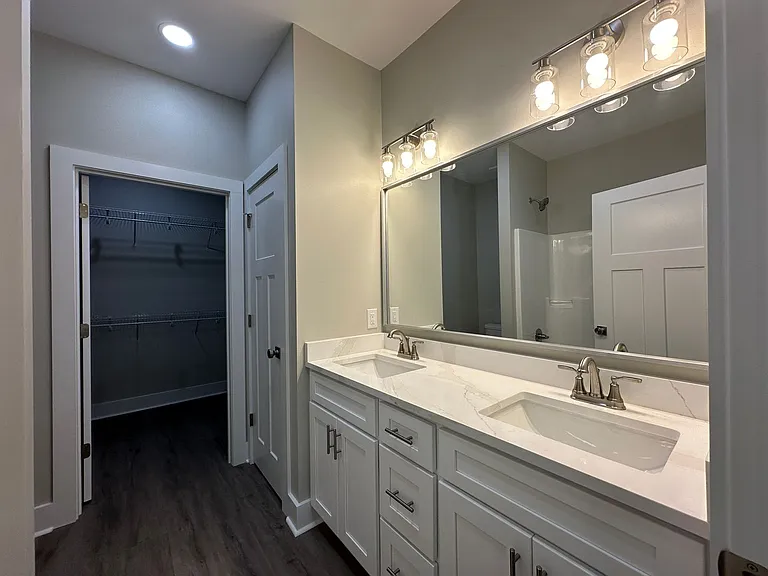 1332 Jackson St — Photo 18