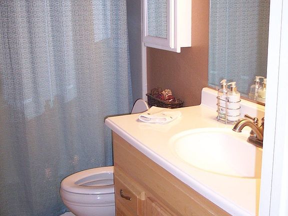 3rd image of 850 E Cotati Ave APT 9