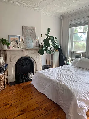 Rented by Compass | media 9