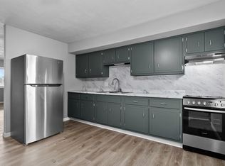 1000 Olive St APT 212, Highland, IL 62249