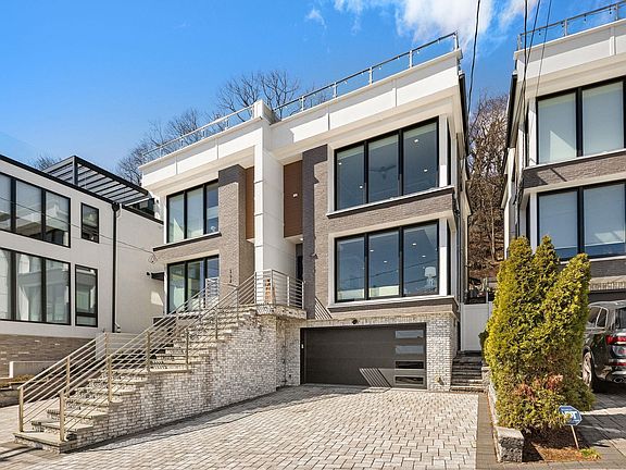 2nd image of 504 Undercliff Ave