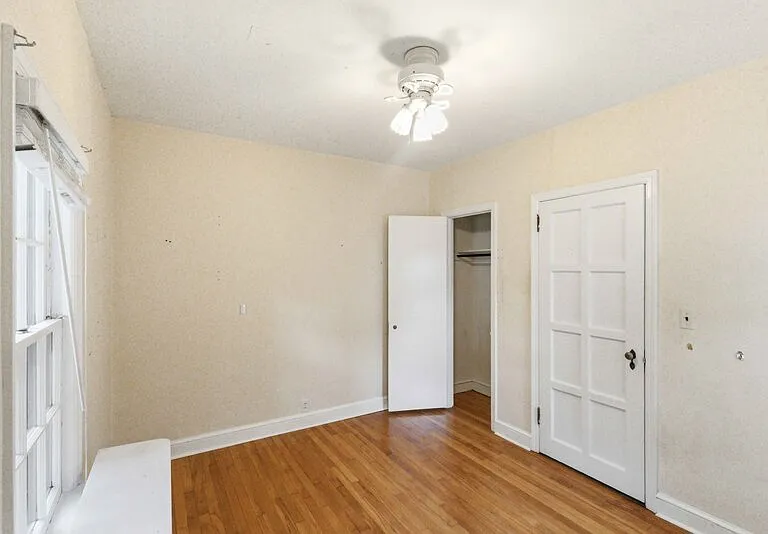 10 N Elk Ave — Photo 21