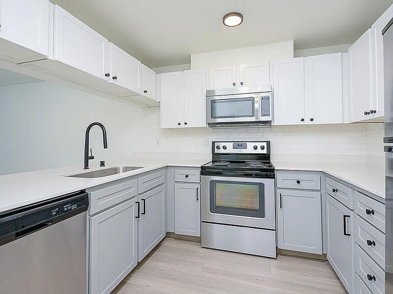 Northlink Apartments — Photo 96
