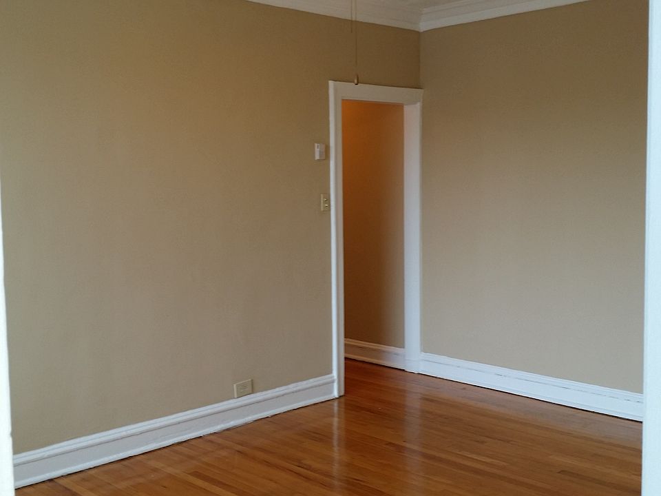 2nd image of 2360 E 70th St APT 1E