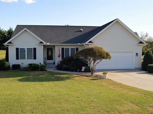 209 Pebble Creek Dr, Seneca, SC 29678