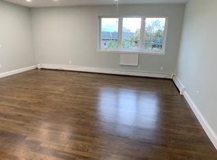 2006 49th St APT 3, Astoria, NY 11105