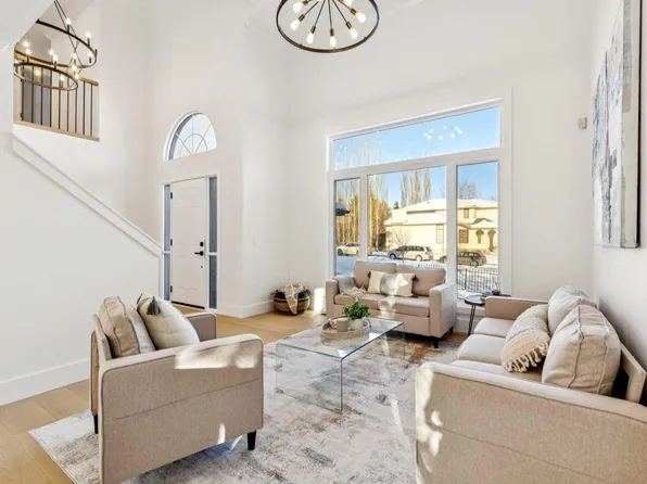 5 McKenzie Lake Point SE, Calgary, AB T2Z 1L7