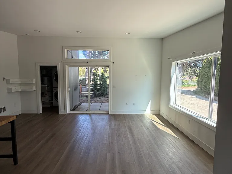 2814 34th Ave W #C — Photo 3
