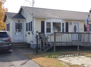 12 Cascadnac Ave, Essex Junction, VT 05452