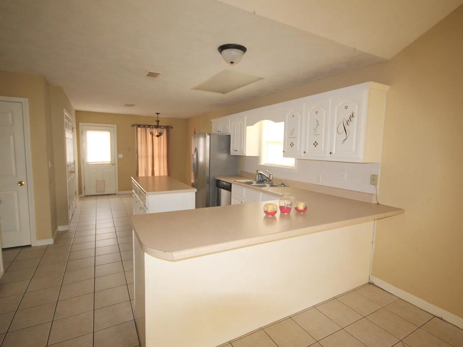 2 bed, 1181 sqft, $1,050 — Photo 4