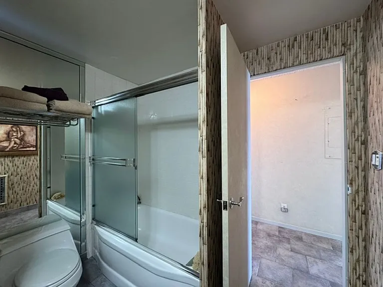 5400 The Toledo #410 — Photo 15