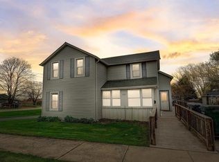 2521 Wisconsin St, Sturtevant, WI 53177