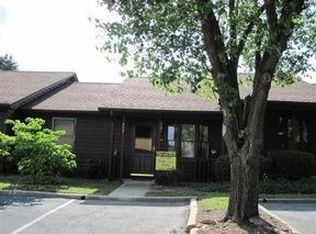 449 James Ct, High Point, NC 27265