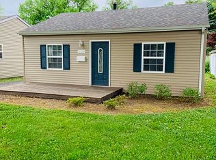 2723 S Walnut St, Springfield, IL 62704