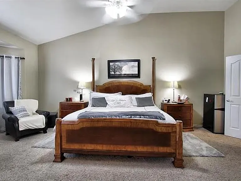 Mater bedroom