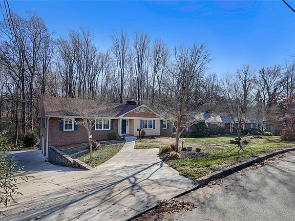 2nd image of 3921 Tangle Ln
