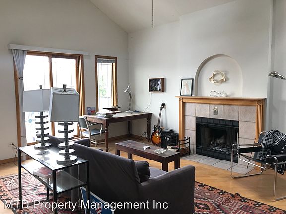 4th image of 1448 W Chicago Ave APT 4W