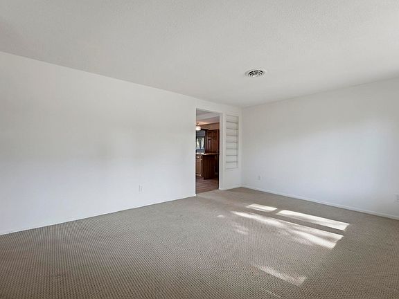 4th image of 9819 Cinderella Ln