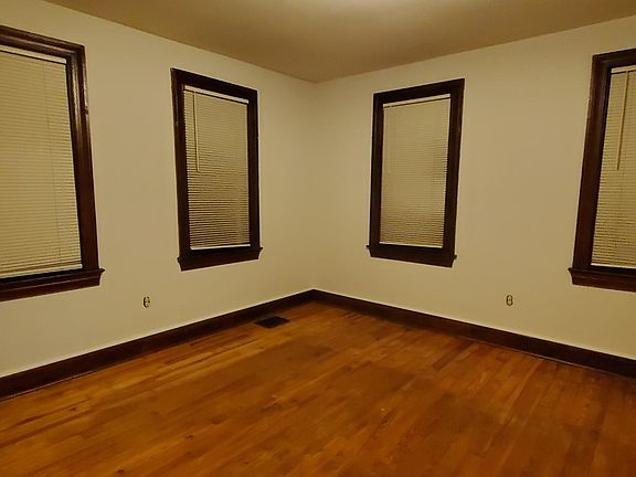 2nd image of 532 Cannon St APT 1