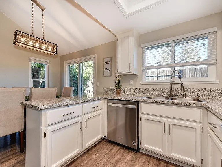 8313 Crossoak Way — Photo 8