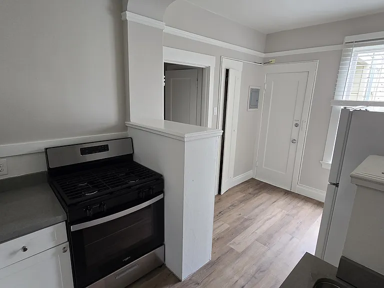 279 20th Ave #5 — Photo 8