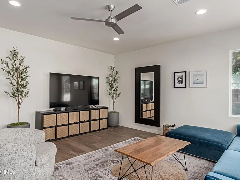 3746 E Earll Dr — Photo 10
