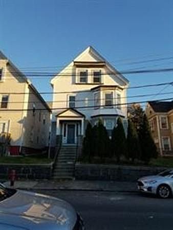 1st image of 382 Essex St