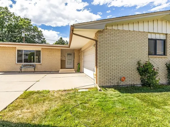 109 La Rochelle Dr, Pueblo, CO 81005